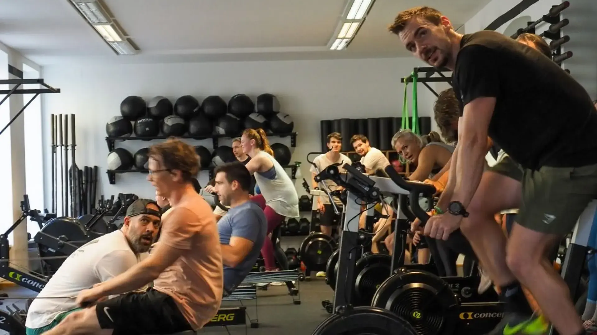 Jo coaching a class at CrossFit Ace